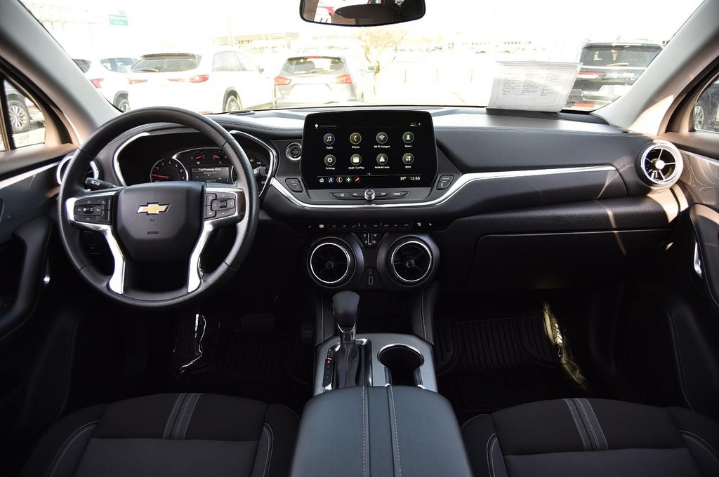 Chevrolet Blazer Vehicle Full-screen Gallery Image 7