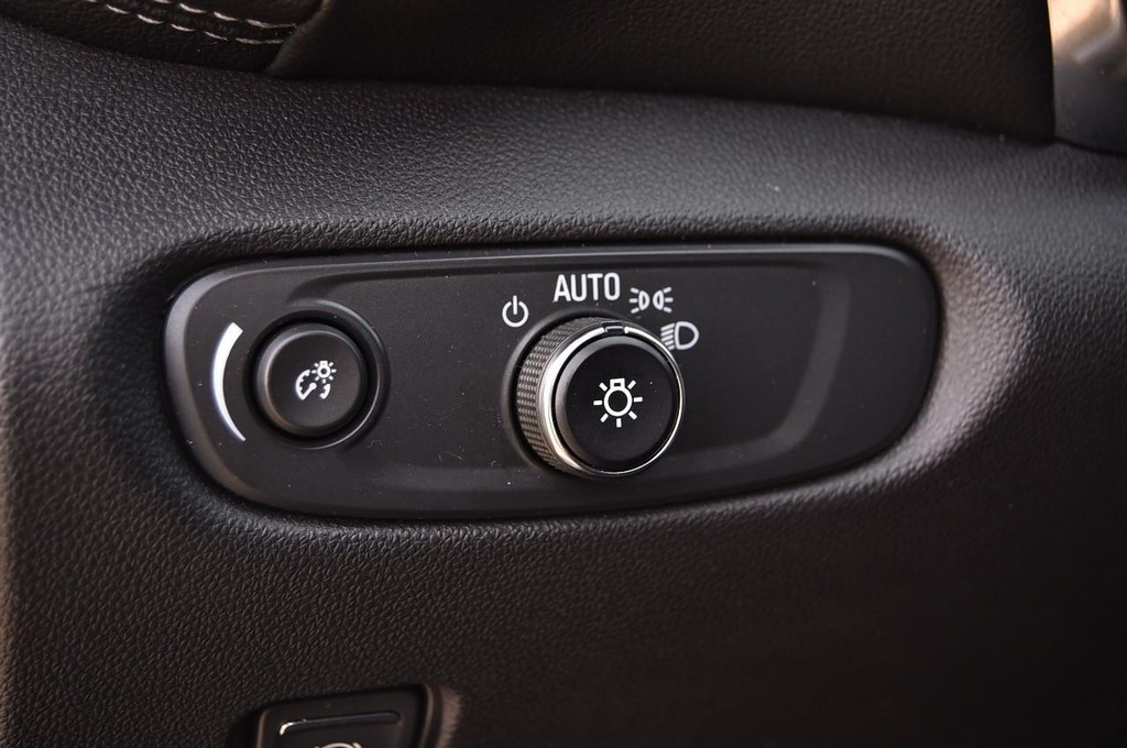 Chevrolet Blazer Vehicle Full-screen Gallery Image 9