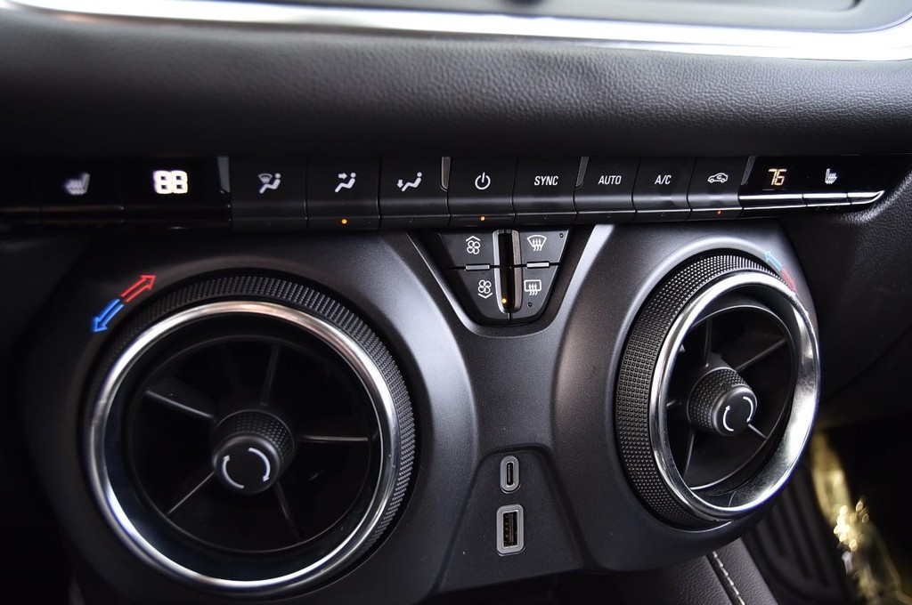 Chevrolet Blazer Vehicle Full-screen Gallery Image 15