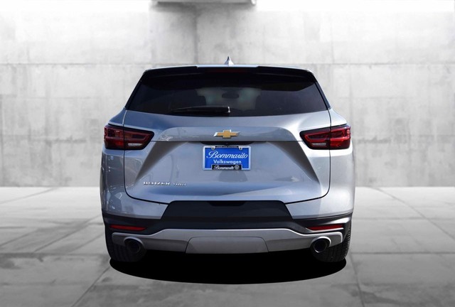 Chevrolet Blazer Vehicle Image 06