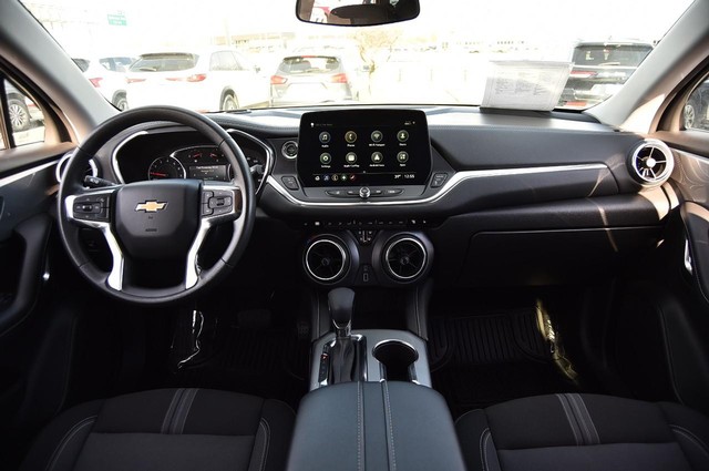 Chevrolet Blazer Vehicle Image 07