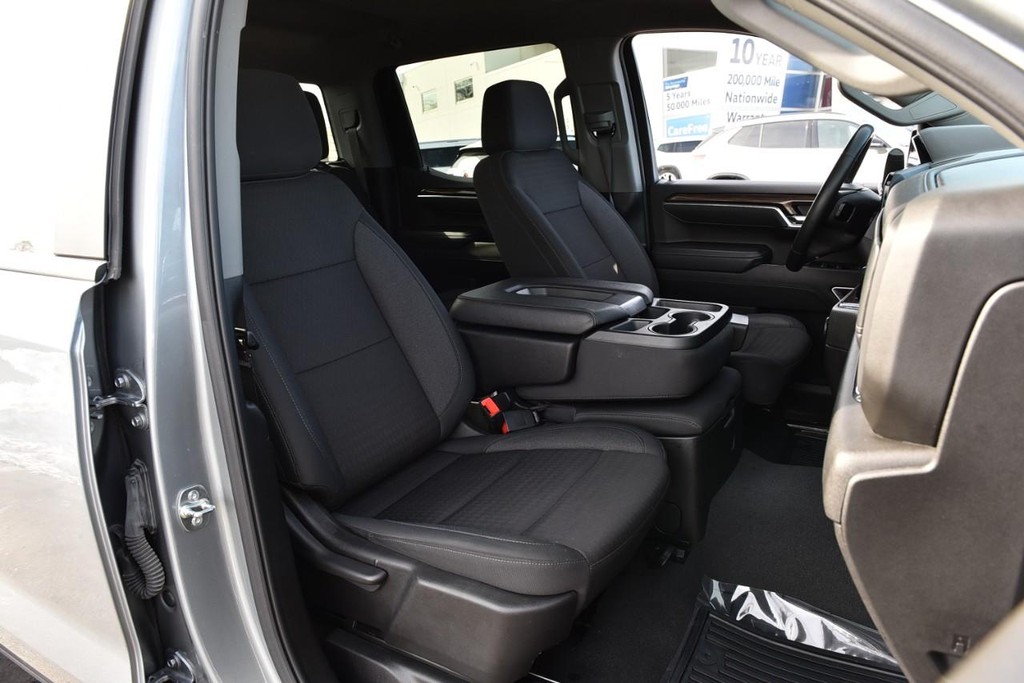 Chevrolet Silverado 1500 Vehicle Full-screen Gallery Image 19