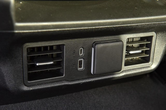 Chevrolet Silverado 1500 Vehicle Image 21