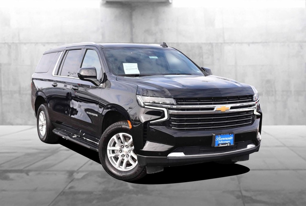 Chevrolet Suburban Vehicle Full-screen Gallery Image 2