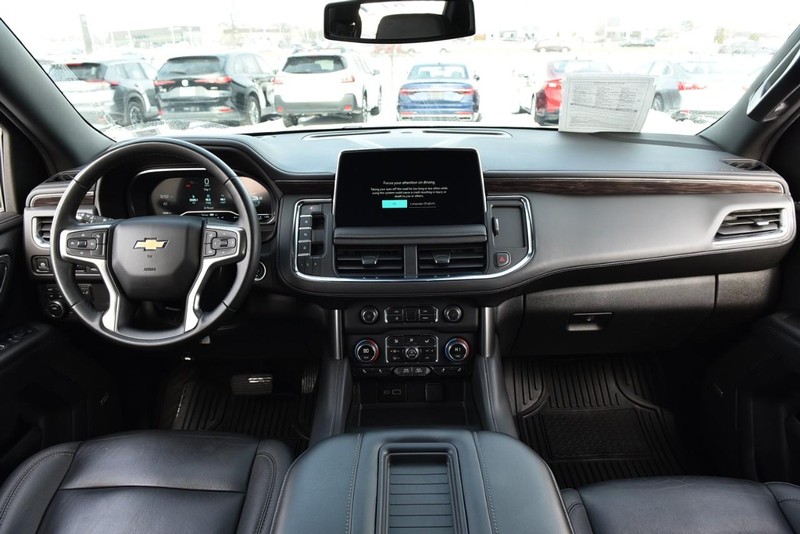 Chevrolet Suburban Vehicle Image 07