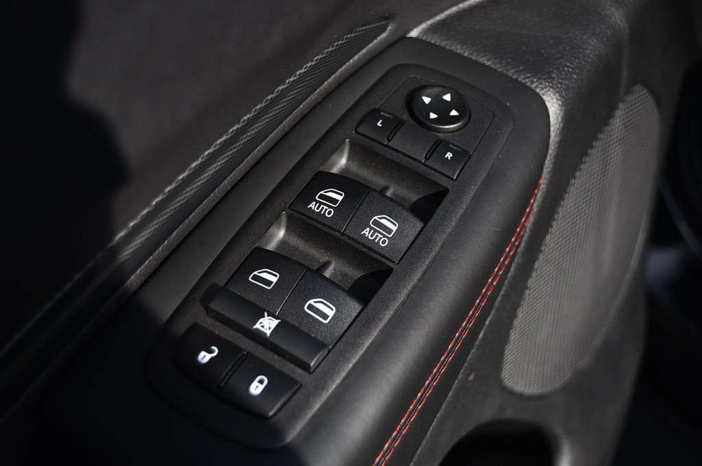 Dodge Durango Vehicle Full-screen Gallery Image 8