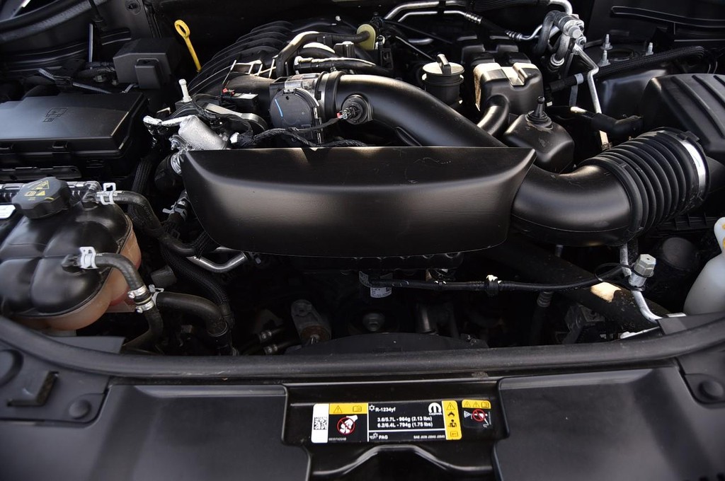 Dodge Durango Vehicle Full-screen Gallery Image 28