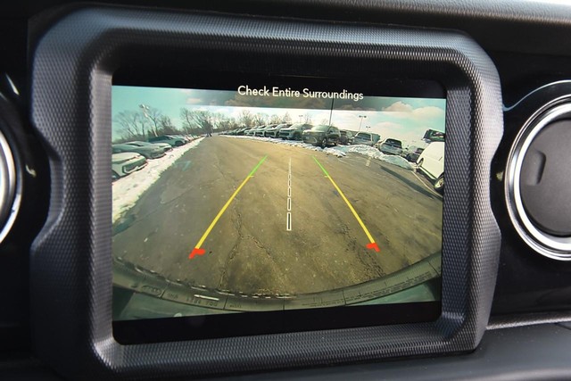 Jeep Wrangler Vehicle Image 11