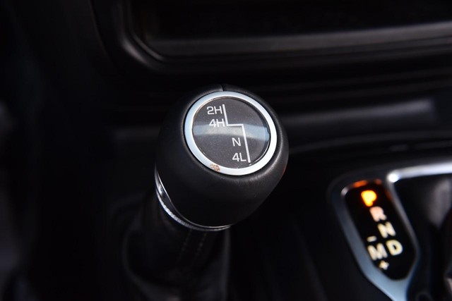 Jeep Wrangler Vehicle Image 15