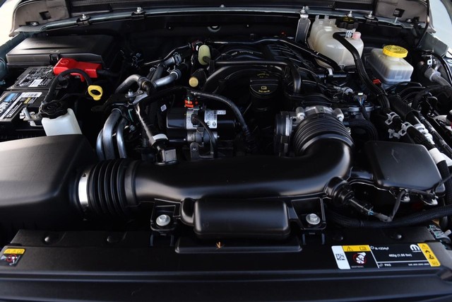 Jeep Wrangler Vehicle Image 25