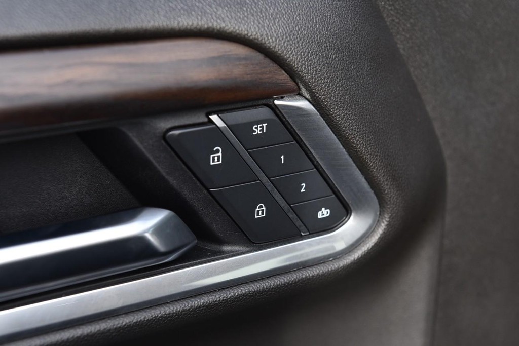 GMC Sierra 1500 Vehicle Full-screen Gallery Image 10