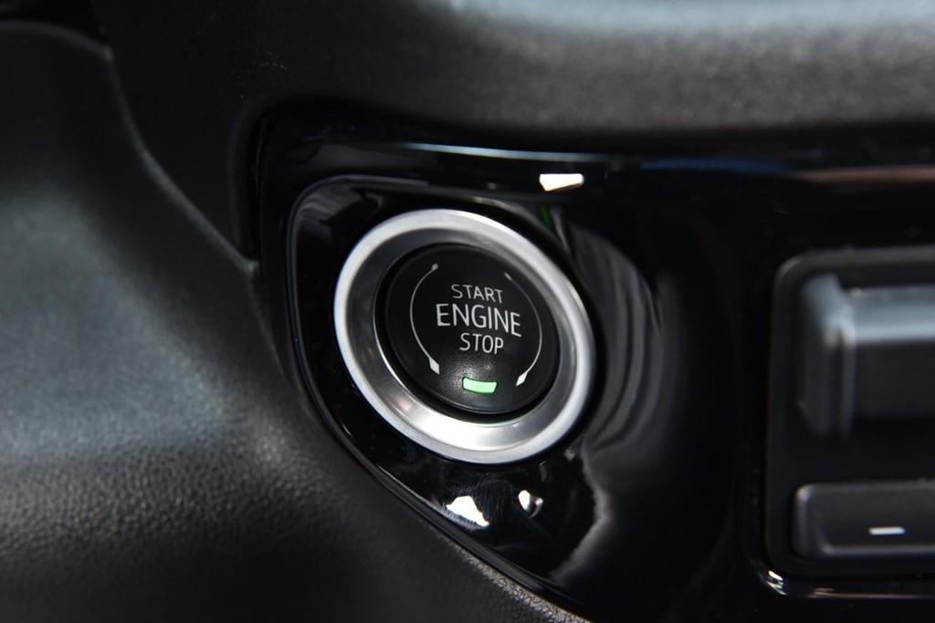 GMC Sierra 1500 Vehicle Full-screen Gallery Image 17