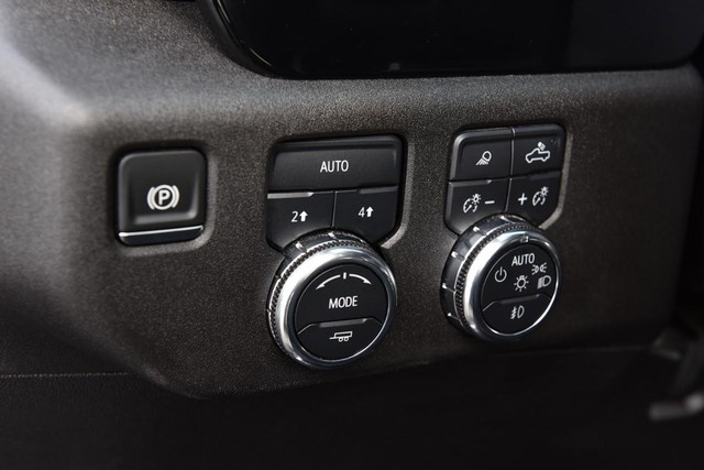 GMC Sierra 1500 Vehicle Image 11