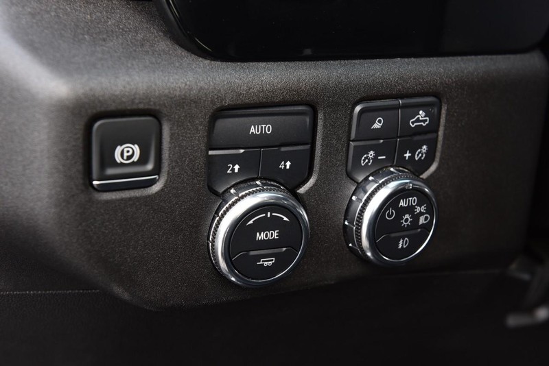 GMC Sierra 1500 Vehicle Image 11