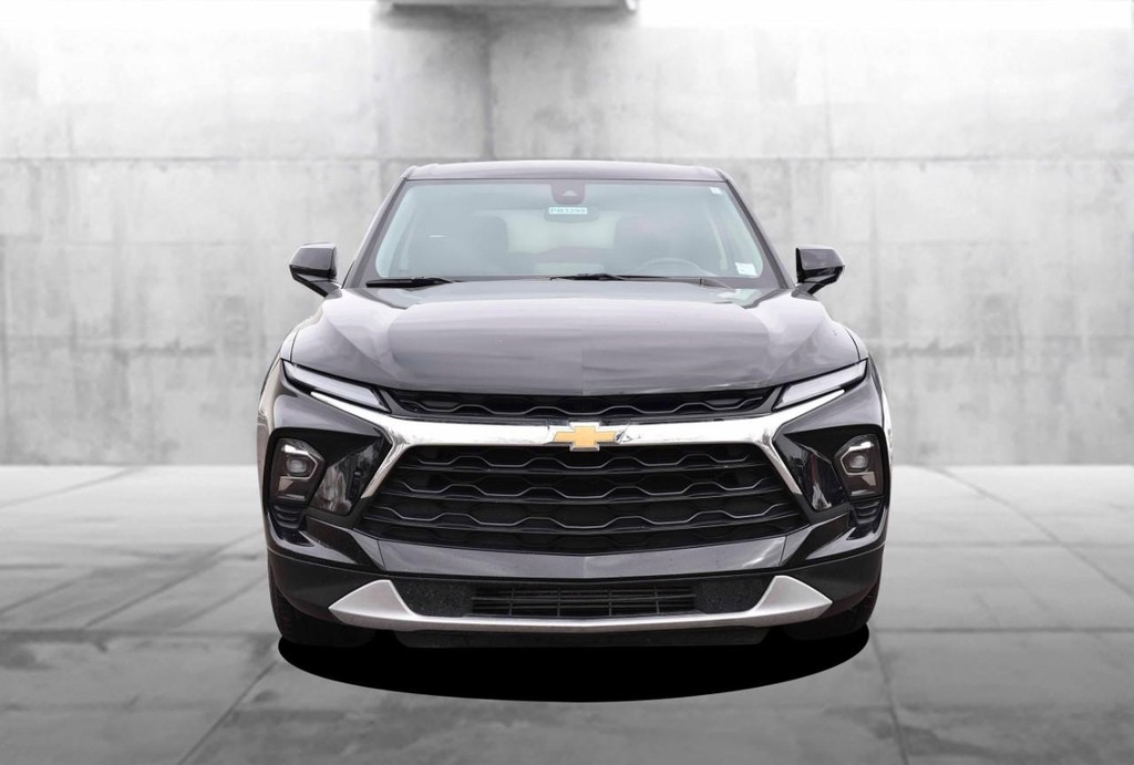Chevrolet Blazer Vehicle Full-screen Gallery Image 4