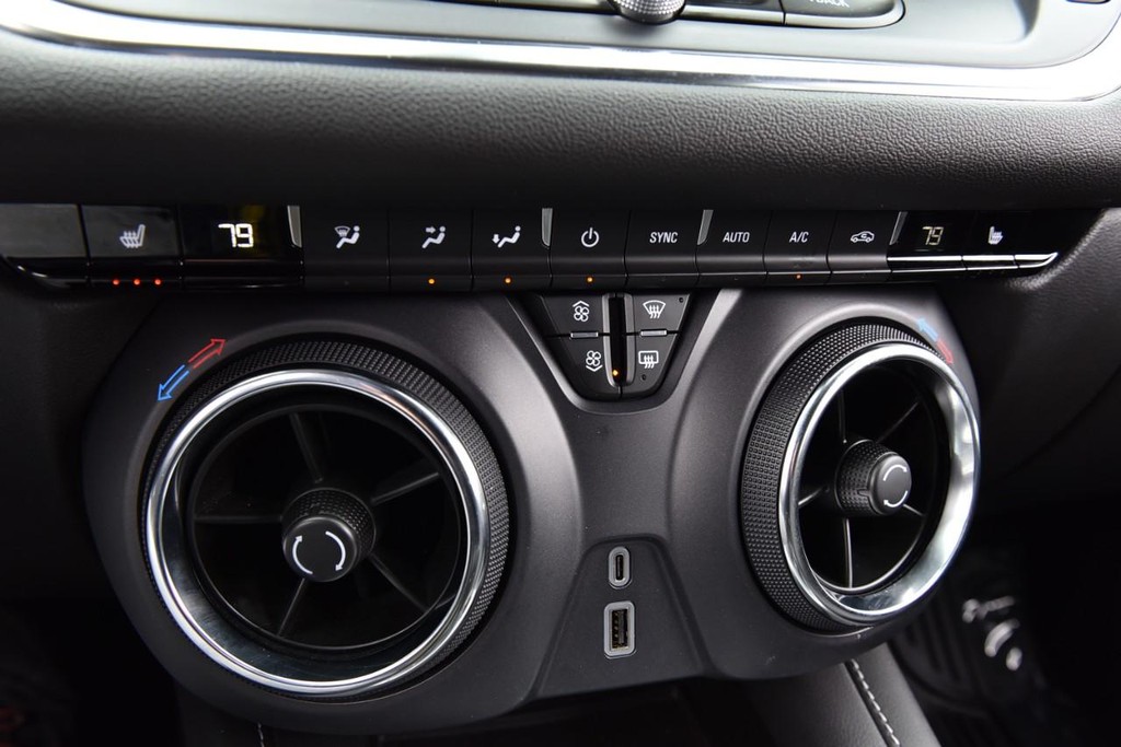 Chevrolet Blazer Vehicle Full-screen Gallery Image 13