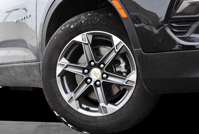 Chevrolet Blazer Vehicle Image 03