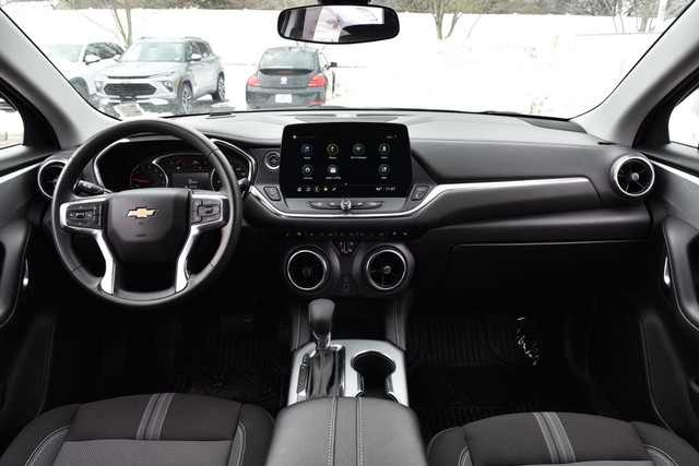 Chevrolet Blazer Vehicle Image 07