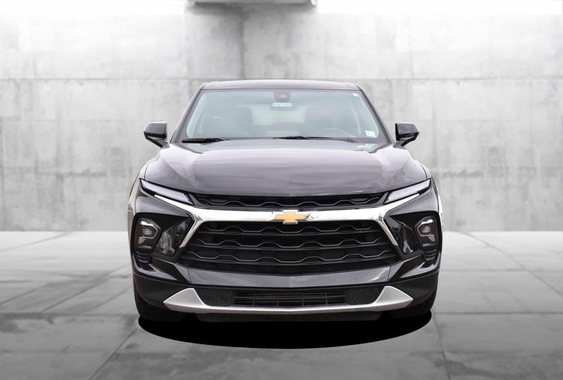 Chevrolet Blazer Vehicle Image 04