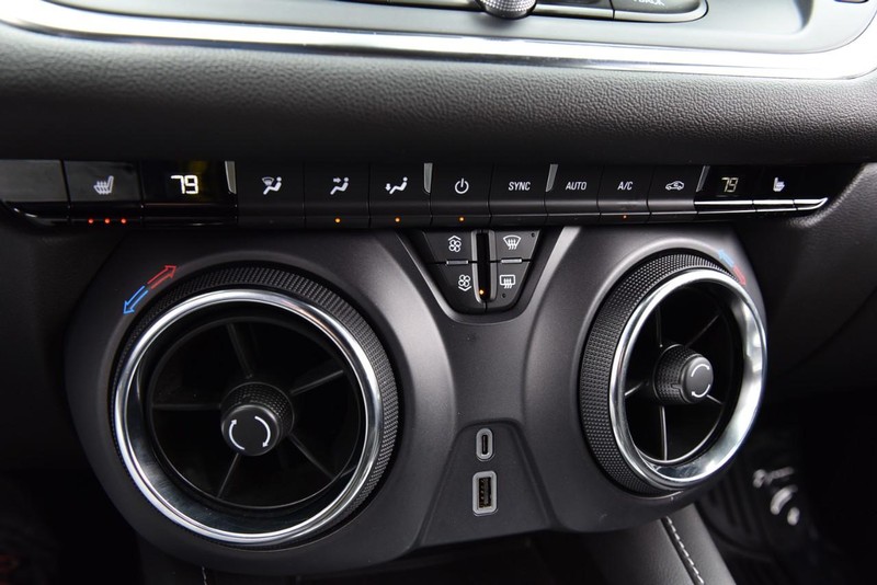 Chevrolet Blazer Vehicle Image 13