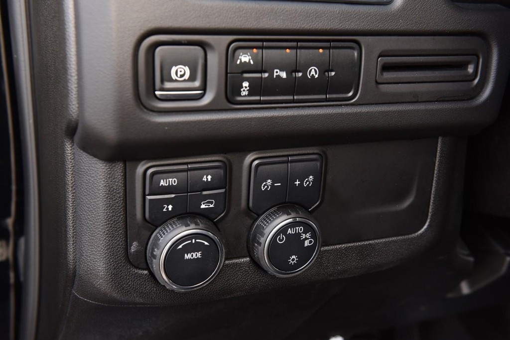 Chevrolet Tahoe Vehicle Full-screen Gallery Image 10