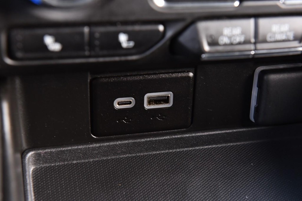 Chevrolet Tahoe Vehicle Full-screen Gallery Image 17