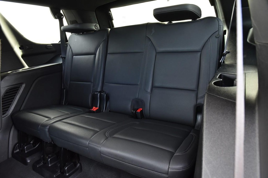 Chevrolet Tahoe Vehicle Full-screen Gallery Image 24