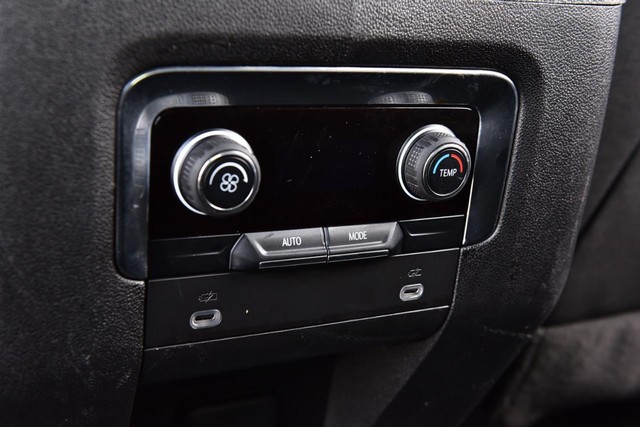 Chevrolet Tahoe Vehicle Image 23