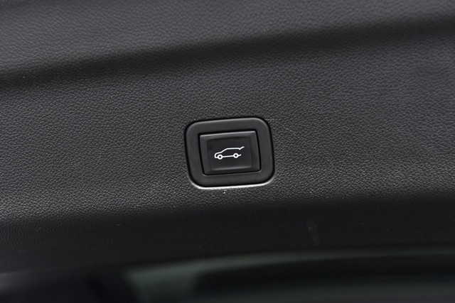 Chevrolet Tahoe Vehicle Image 26