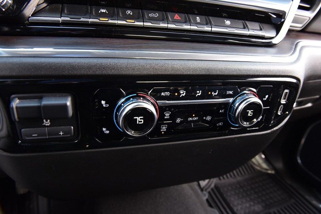 GMC Sierra 1500 Vehicle Full-screen Gallery Image 16