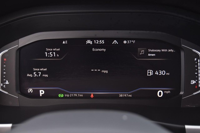 Volkswagen Atlas Cross Sport Vehicle Image 12