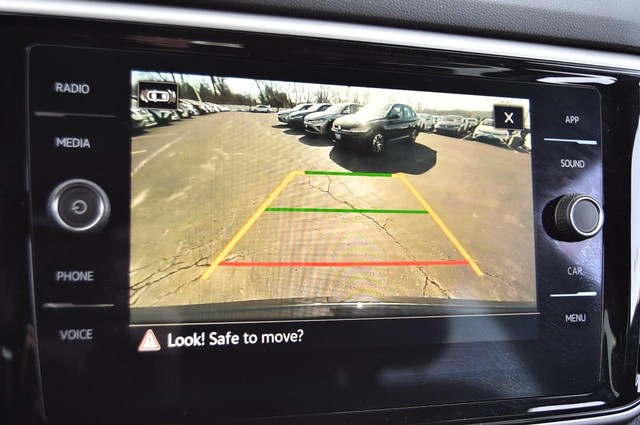 Volkswagen Atlas Cross Sport Vehicle Image 13