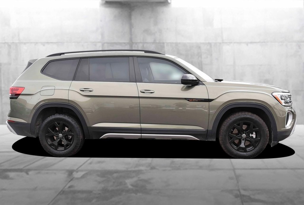 Volkswagen Atlas Vehicle Full-screen Gallery Image 5
