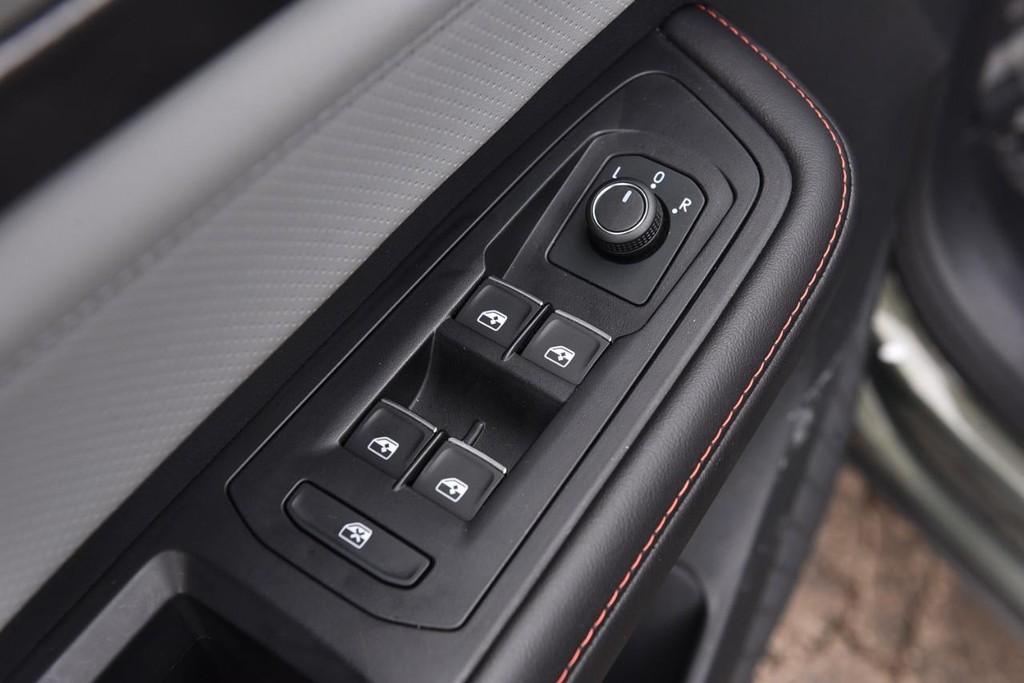 Volkswagen Atlas Vehicle Full-screen Gallery Image 8