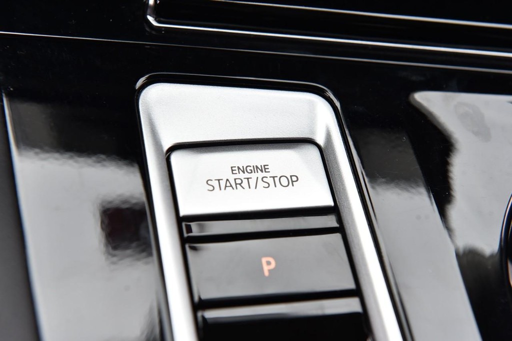 Volkswagen Atlas Vehicle Full-screen Gallery Image 17