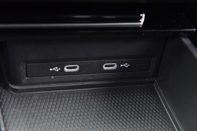 Volkswagen Atlas Vehicle Image 16