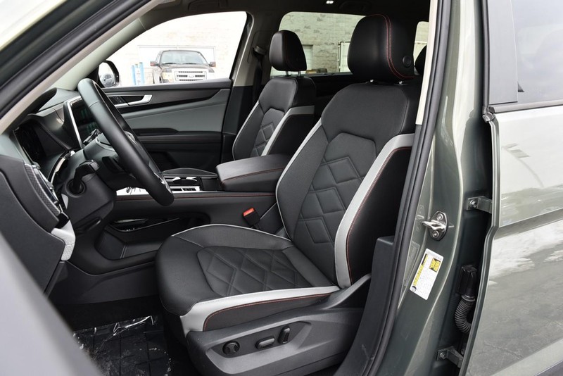 Volkswagen Atlas Vehicle Image 19