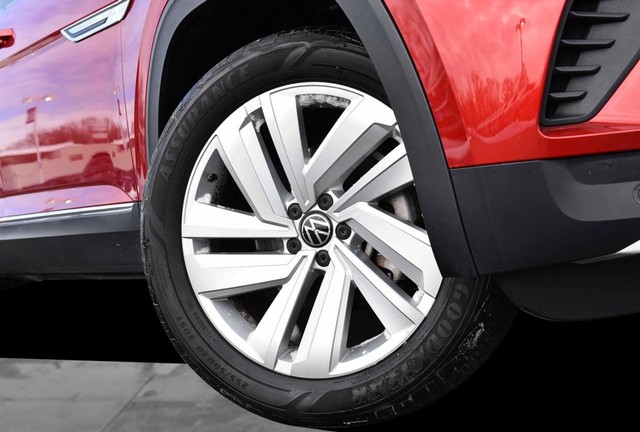 Volkswagen Atlas Cross Sport Vehicle Image 03