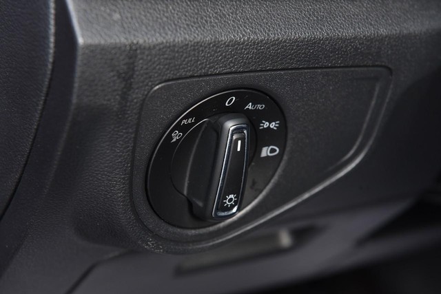 Volkswagen Atlas Cross Sport Vehicle Image 11