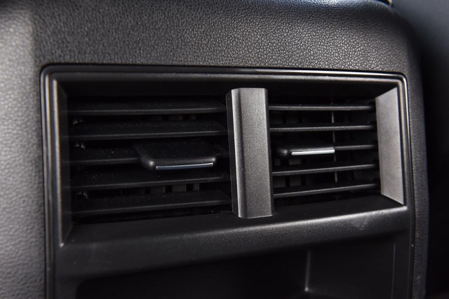 Volkswagen Atlas Cross Sport Vehicle Image 23