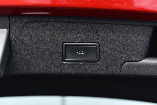 Volkswagen Atlas Cross Sport Vehicle Image 26