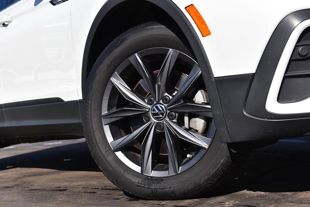 Volkswagen Tiguan Vehicle Image 03