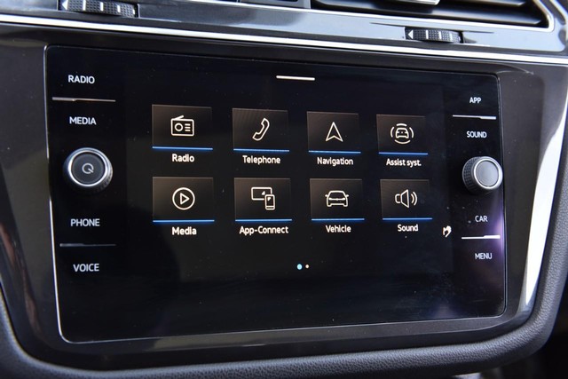 Volkswagen Tiguan Vehicle Image 14