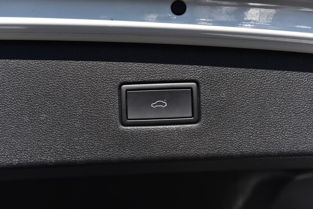 Volkswagen Tiguan Vehicle Image 27