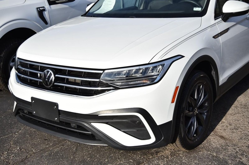 Volkswagen Tiguan Vehicle Image 03