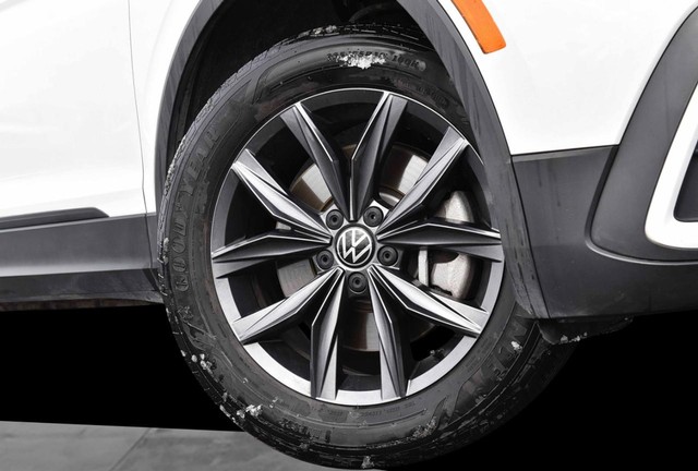 Volkswagen Tiguan Vehicle Image 03