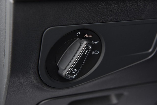 Volkswagen Tiguan Vehicle Image 10