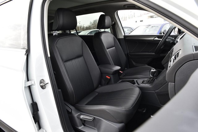 Volkswagen Tiguan Vehicle Image 19
