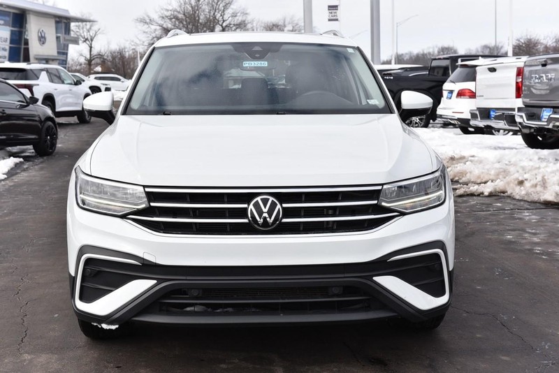 Volkswagen Tiguan Vehicle Image 04