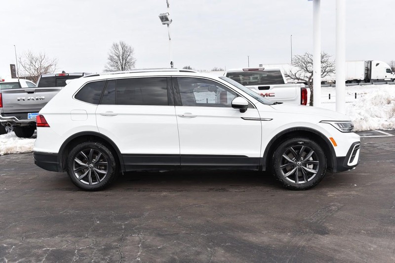 Volkswagen Tiguan Vehicle Image 05